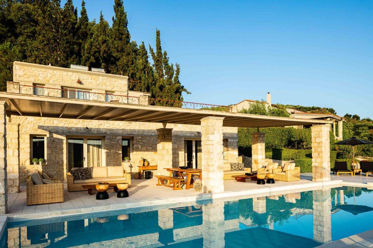 Villa Mantilari Wine Estate 7 Apartments 2 Private Pools 1 Heated Tennis Court Fitness Center Archanes Eksteriør bilde