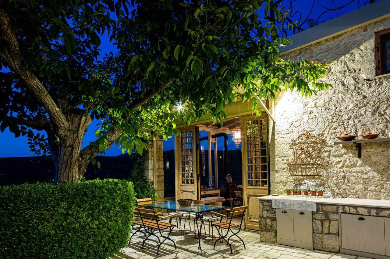 Villa Mantilari Wine Estate 7 Apartments 2 Private Pools 1 Heated Tennis Court Fitness Center Archanes Eksteriør bilde