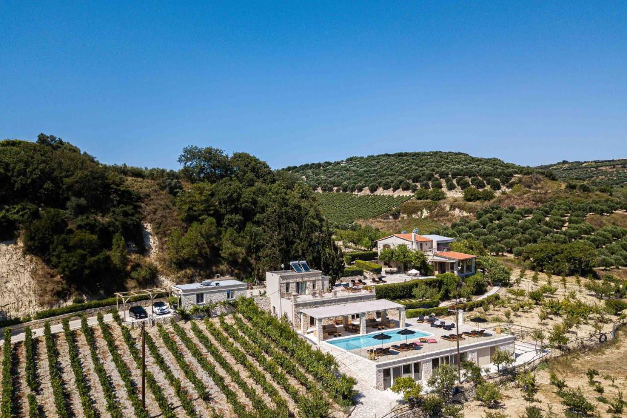 Villa Mantilari Wine Estate 7 Apartments 2 Private Pools 1 Heated Tennis Court Fitness Center Archanes Eksteriør bilde